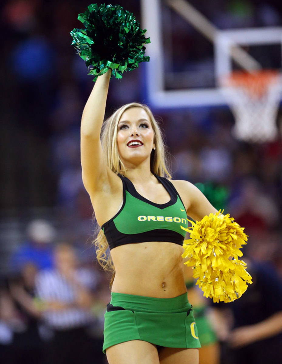 Oregon-cheerleaders-467309430.jpg