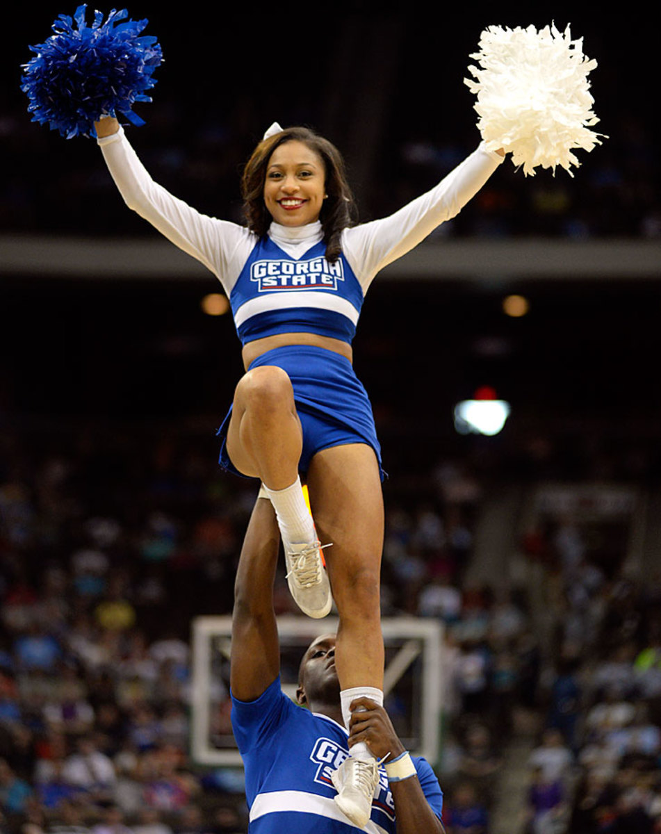 Georgia-State-cheerleaders-AP405635132037_17.jpg
