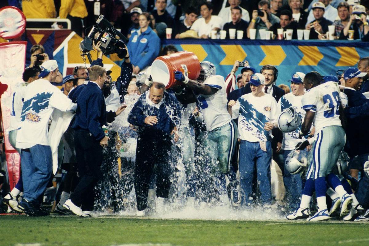1996-Super-Bowl-XXX-Gatorade-shower-Barry-Switzer.jpg