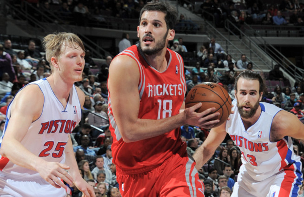 After falling out of favor in Cleveland last season, Omri Casspi is finding a niche in Houston.