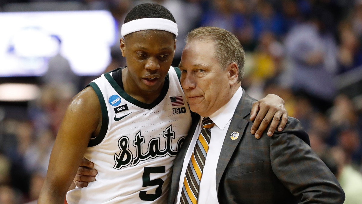 Cassius Winston and Tom Izzo speak during the 2019 NCAA Tournament.