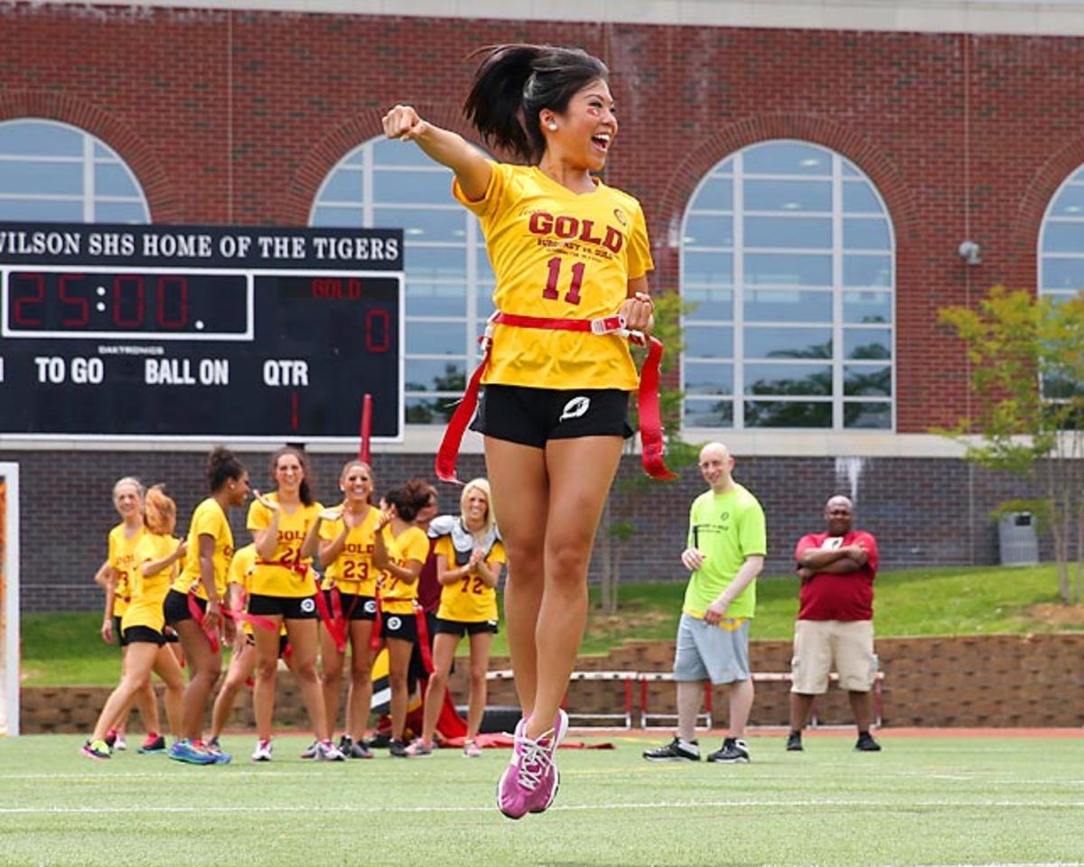 Washington-Redskins-cheerleaders-BEA_4346A.jpg