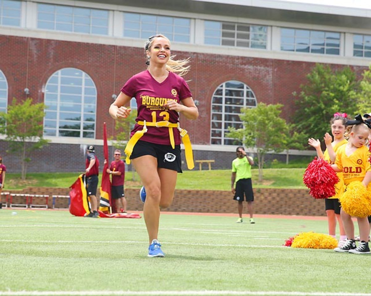 Washington-Redskins-cheerleaders-BEA_3817A.jpg
