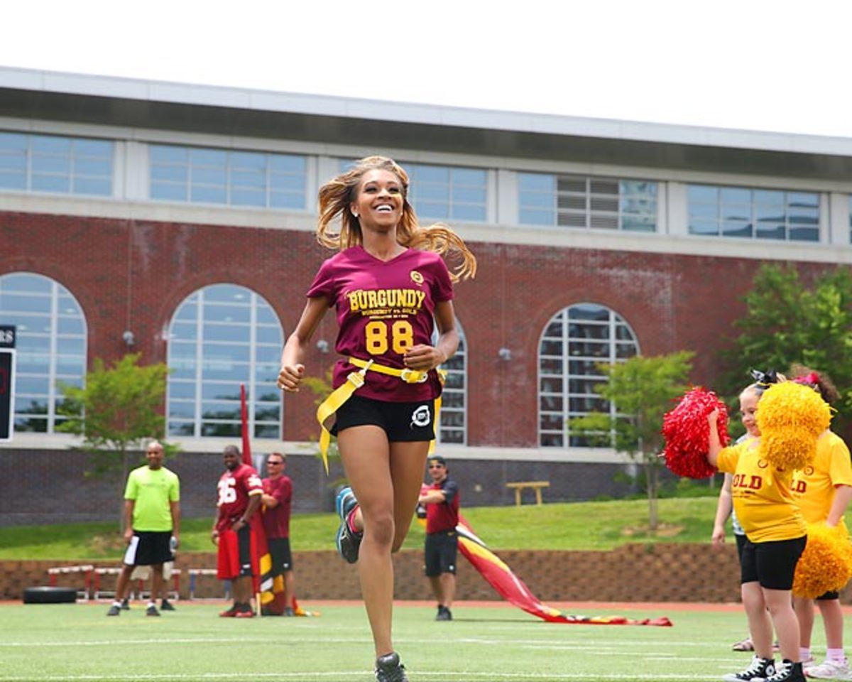 Washington-Redskins-cheerleaders-BEA_4082A.jpg