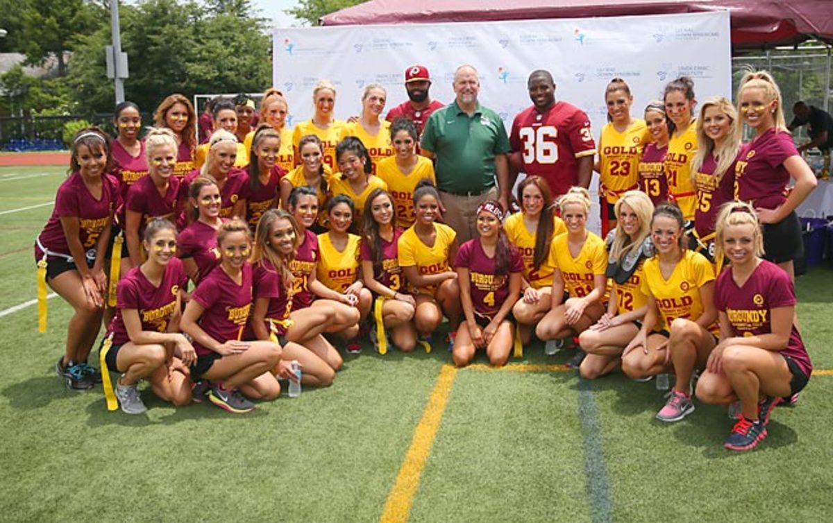 Washington-Redskins-cheerleaders-BEA_3448A.jpg