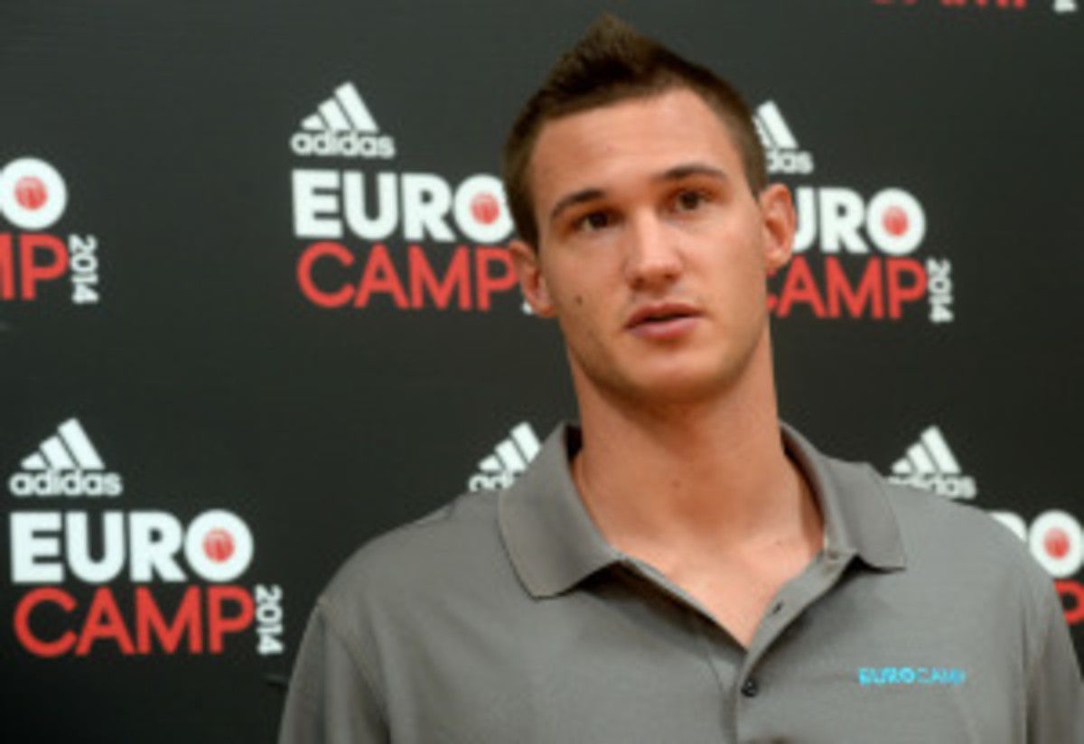 Danilo Gallinari had knee surgery in January but hasn't even played in a pick up game yet. (Roberto Serra//Getty Images)