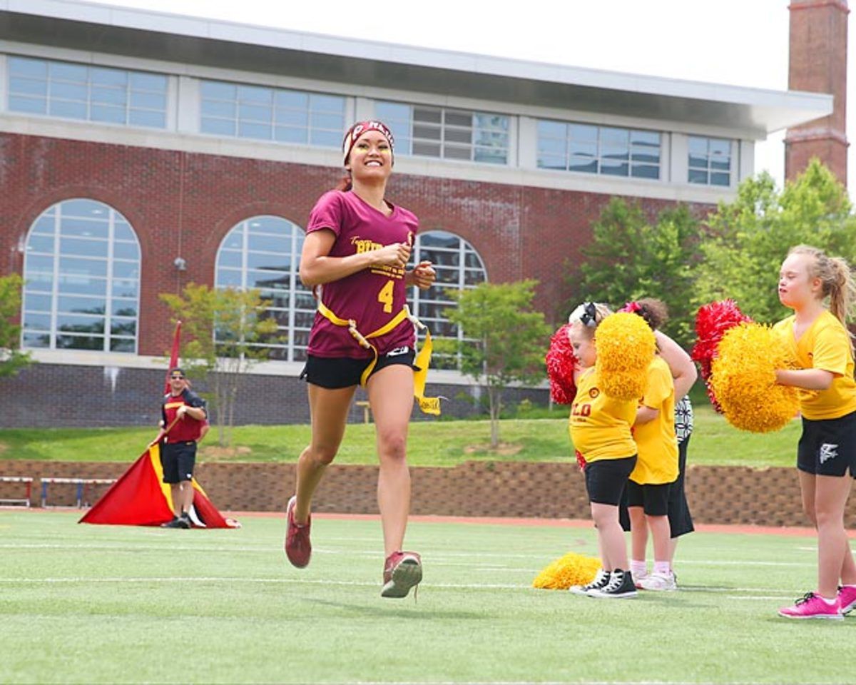 Washington-Redskins-cheerleaders-BEA_3707A.jpg