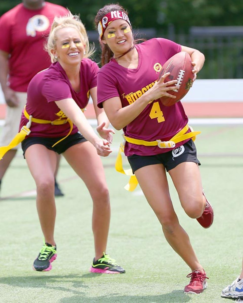 Washington-Redskins-cheerleaders-BEA_2424A.jpg