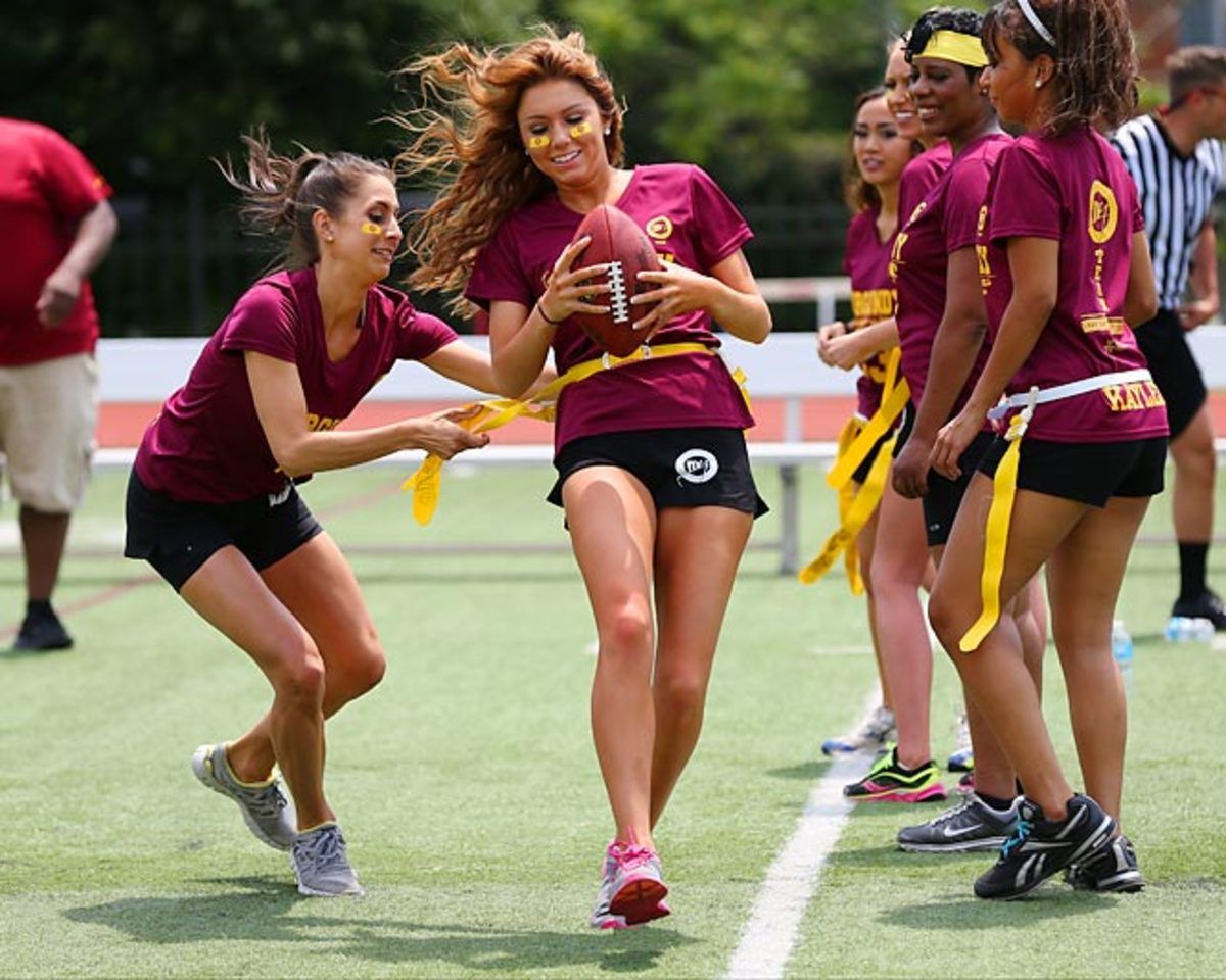 Washington-Redskins-cheerleaders-BEA_2530A.jpg