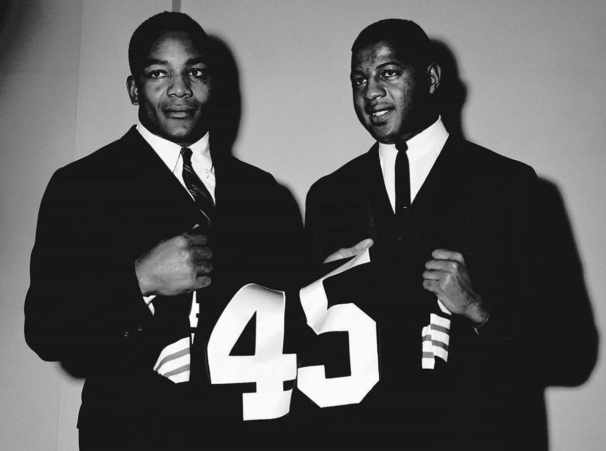 1961-07-Jim-Brown-Ernie-Davis.jpg