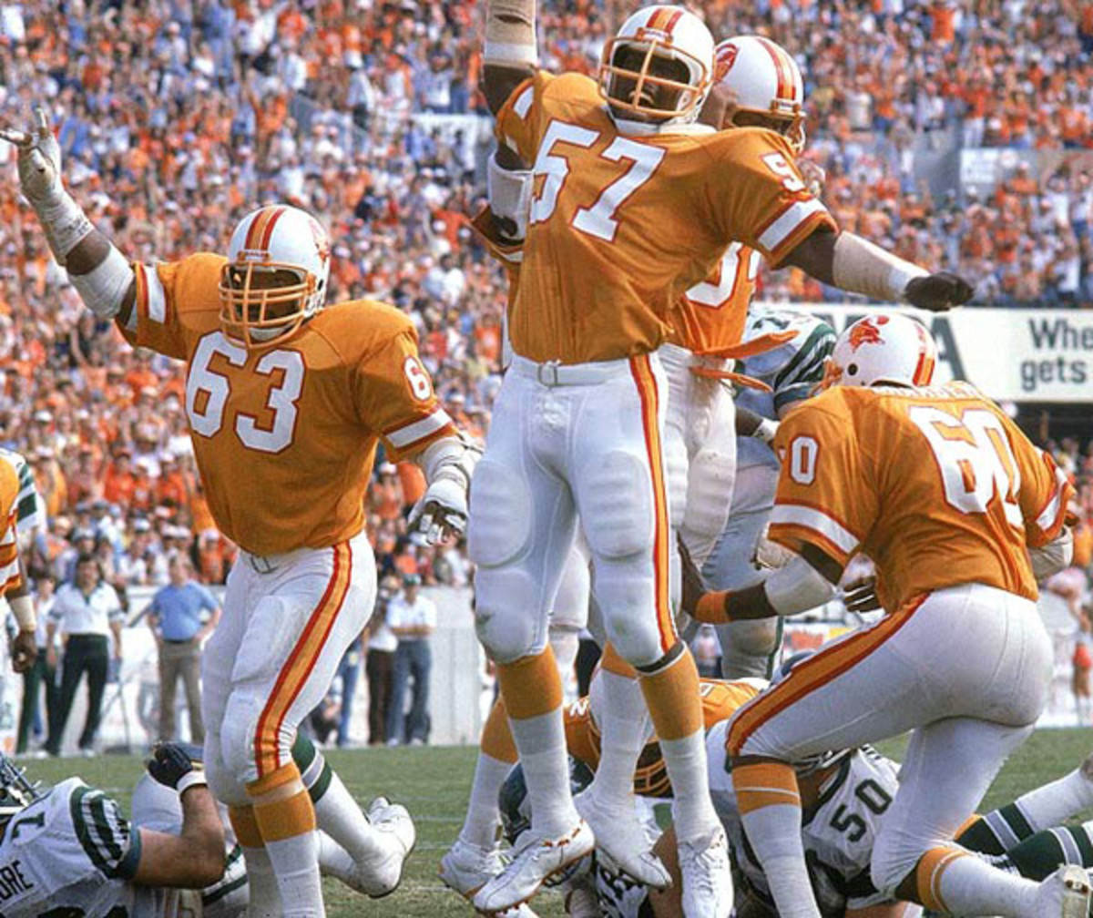 130315140814-tampa-bay-buccaneers-uniform-1979-001305209-single-image-cut.jpg