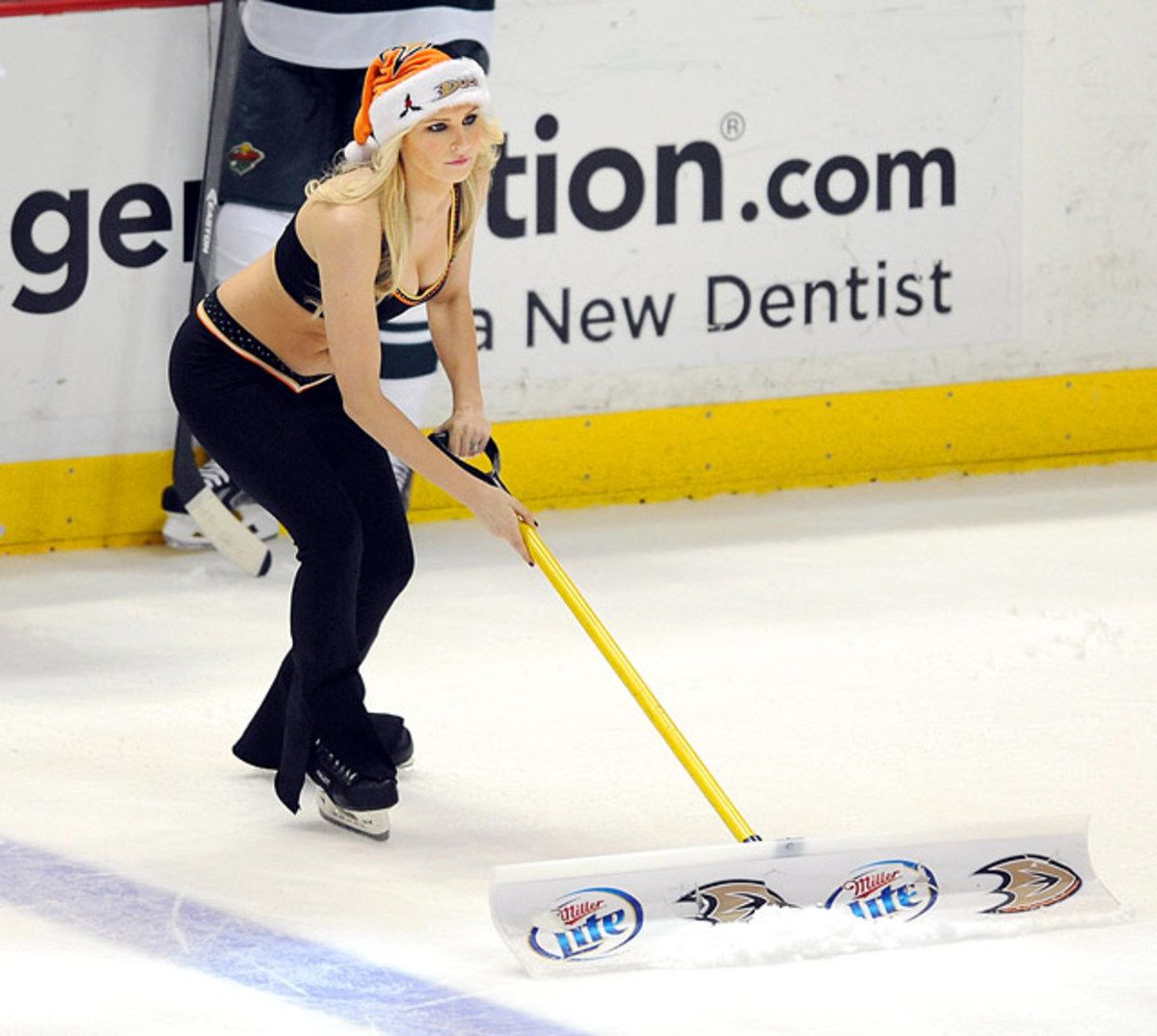140304161522-anaheim-ducks-power-players-ice-girls-5061321951021-wild-at-ducks-single-image-cut.jpg