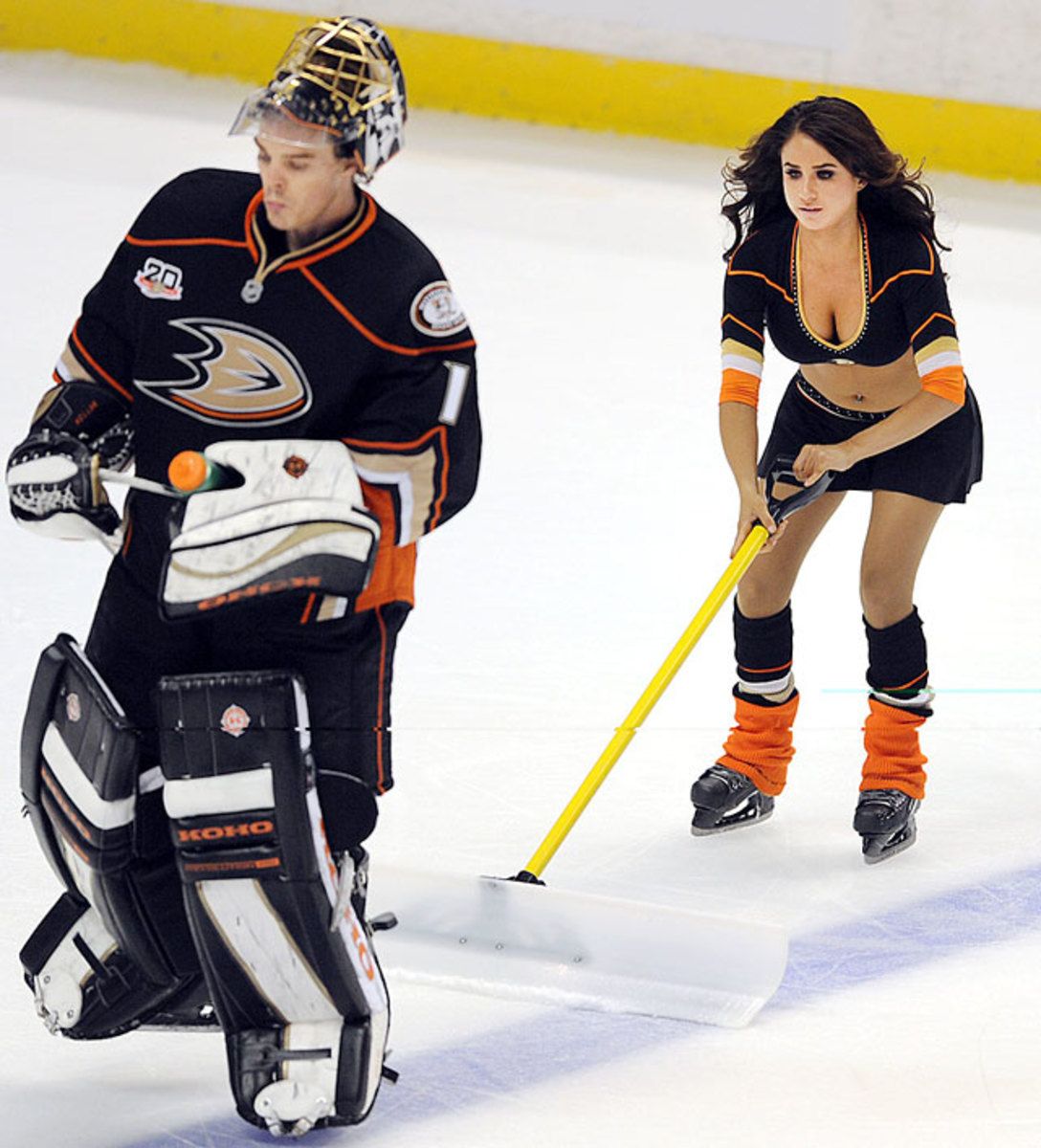 140304161456-anaheim-ducks-power-players-ice-girls-506132195047-rangers-at-ducks-single-image-cut.jpg