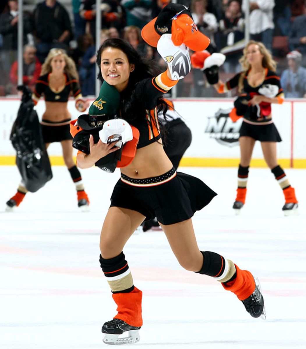 140304161309-anaheim-ducks-power-players-ice-girls-187426407-10-single-image-cut.jpg