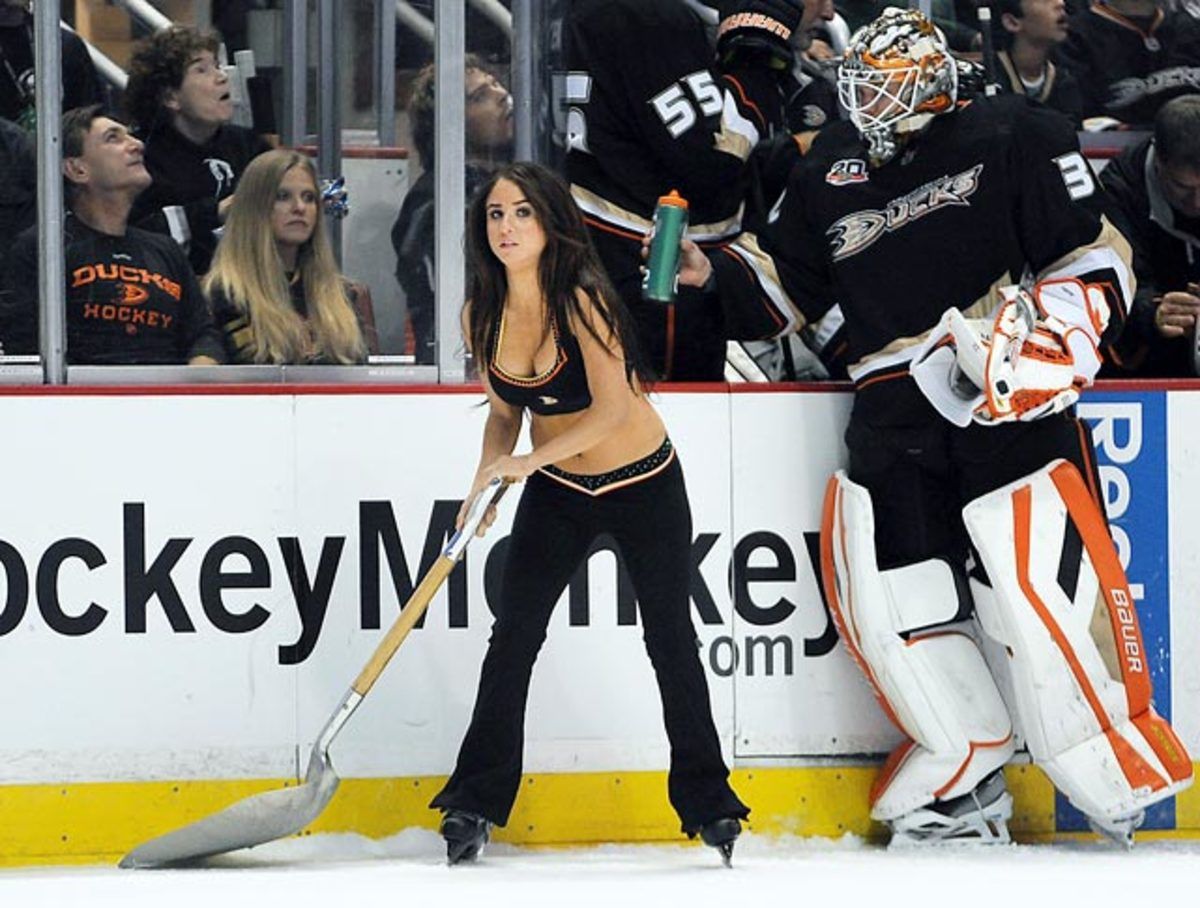 140304161416-anaheim-ducks-power-players-ice-girls-506132195007-flames-at-ducks-single-image-cut.jpg