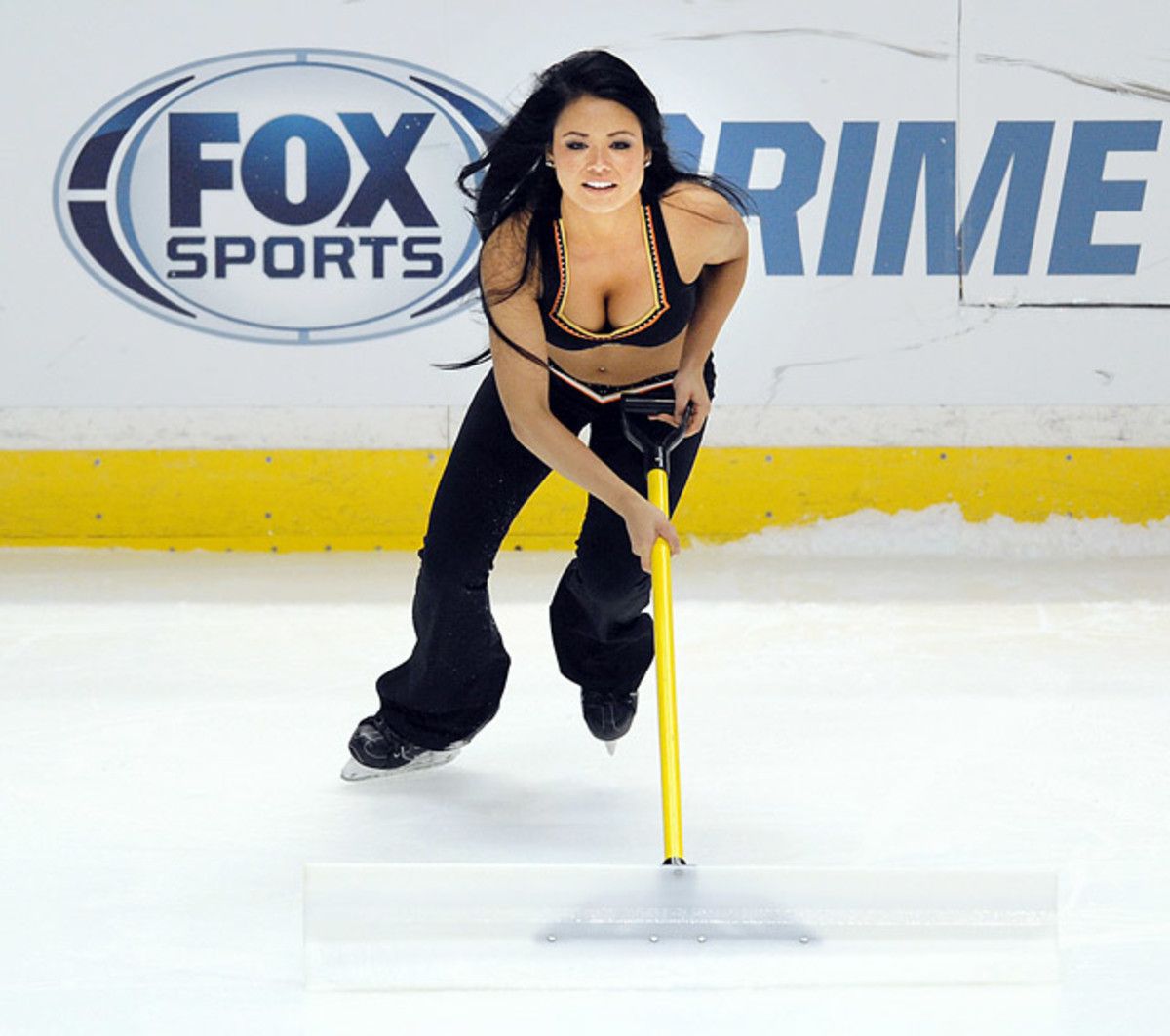 140304161322-anaheim-ducks-power-players-ice-girls-5061321900016-sharks-at-ducks-single-image-cut.jpg
