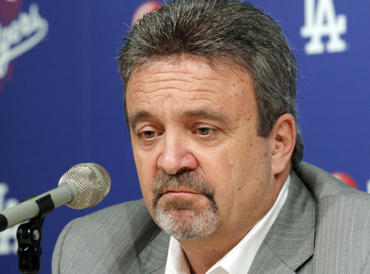 Ned Colletti and the Dodgers announced the signing of Erisbel Arruebarrena on Saturday.