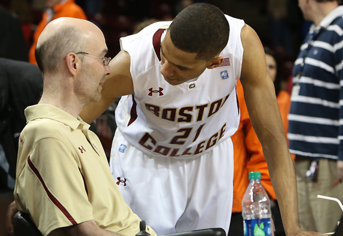 Dick Kelley, talking with BC's Olivier Hanlan last season, was a beloved figure in college basketball.
