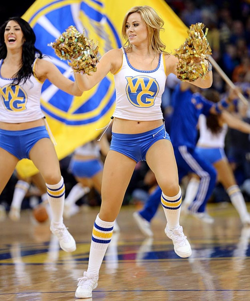 140218182208-golden-state-warrior-girls-469269181-10-single-image-cut.jpg