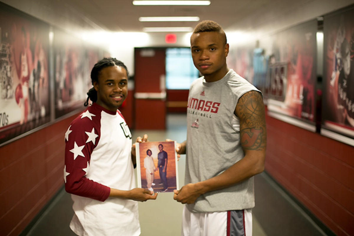 derrick gordon inline darryl new photo