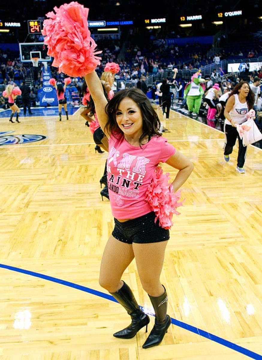 140121125431-orlando-magic-dancers-7c05b7c23bdb48839817dfe937dc08a7-0-single-image-cut.jpg