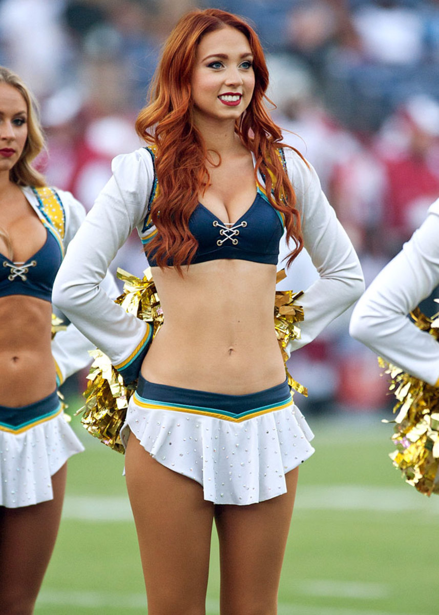 San-Diego-Charger-Girls-cheerleaders-CHO140828029_Chargers_v_Cardinals.jpg