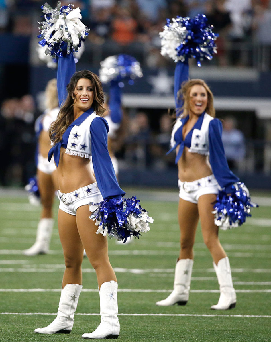 Dallas-Cowboys-cheerleaders-AP919365545730_18.jpg
