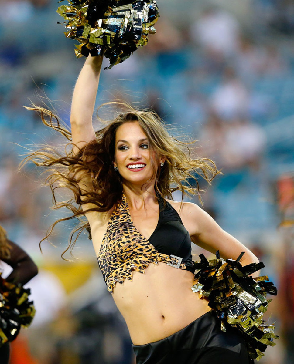 Jacksonville-Jaguars-The-Roar-cheerleaders-454309358.jpg