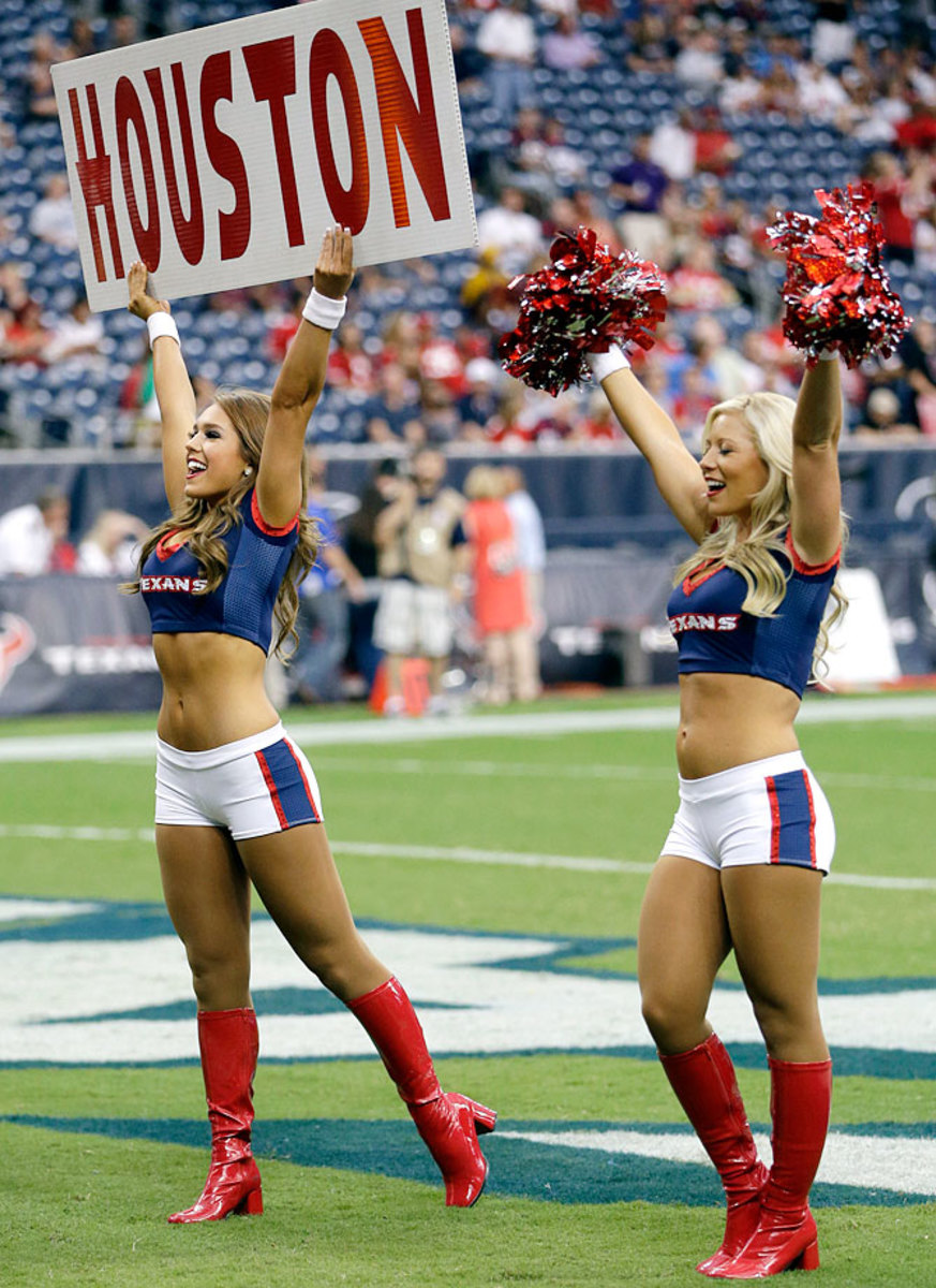 Houston-Texans-cheerleaders-AP599907359285_2.jpg