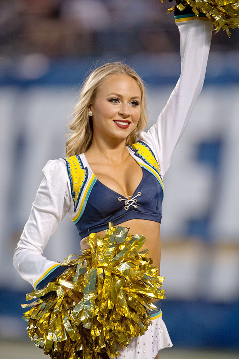 San-Diego-Charger-Girls-cheerleaders-CHO140828047_Chargers_v_Cardinals.jpg