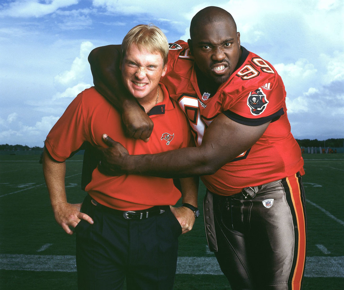 2002-0828-John-Gruden-Warren-Sapp-001258723.jpg