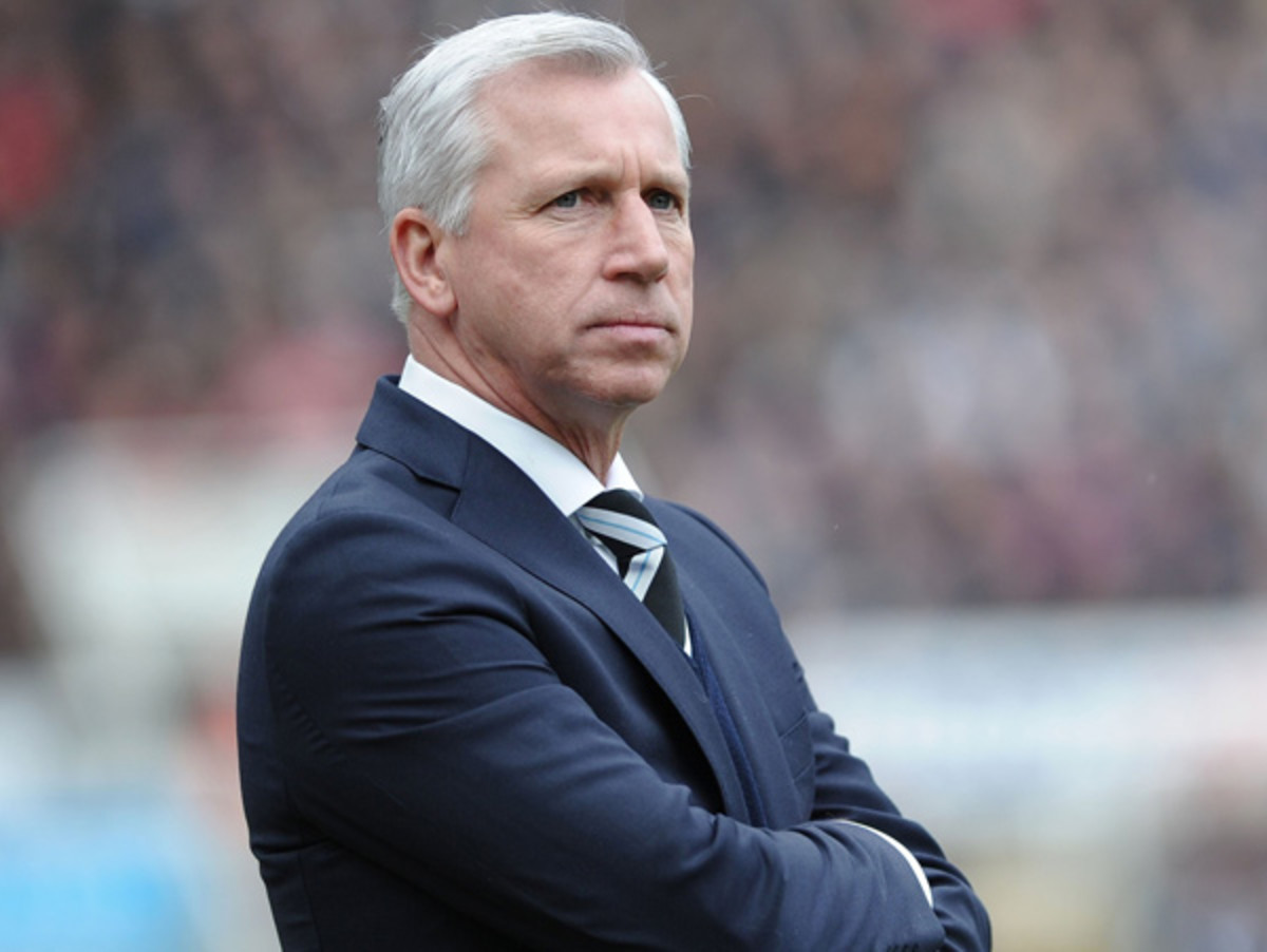 Newcastle's Alan Pardew, shown here not using his head as a weapon. (Serena Taylor/Getty Images)
