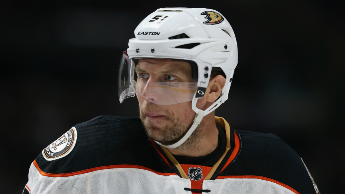 Anaheim Ducks confirm forward Dany Heatley had surgery in November for