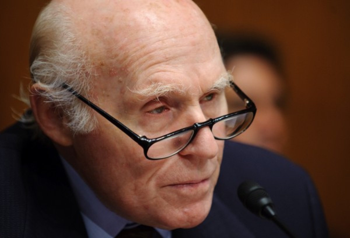 Report ExBucks owner Herb Kohl turned down bigger offer to keep team