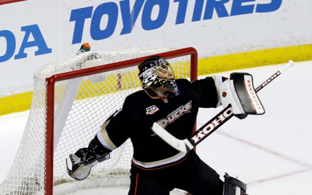 Ducks goaltender Jonas Hiller is second in the NHL in wins this season. (AP Photo/Reed Saxon)
