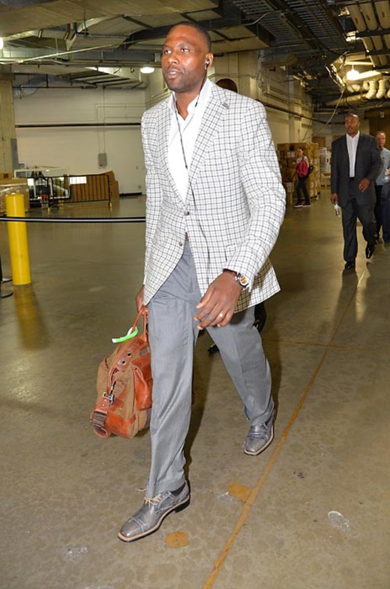 140423143331-elton-brand-single-image-cut.jpg