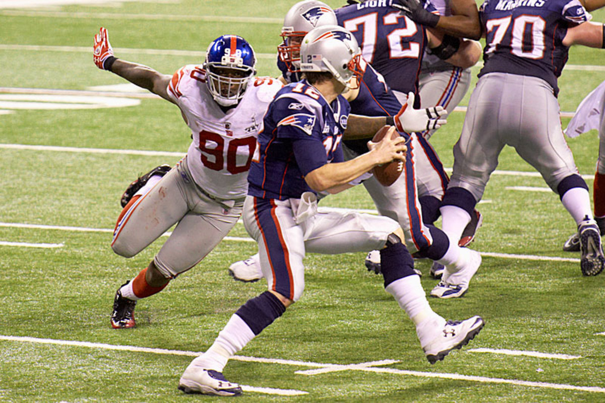 Jason Pierre-Paul bearing down on Tom Brady in Super Bowl XLVI (Heinz Kluetmeier/Sports Illustrated)