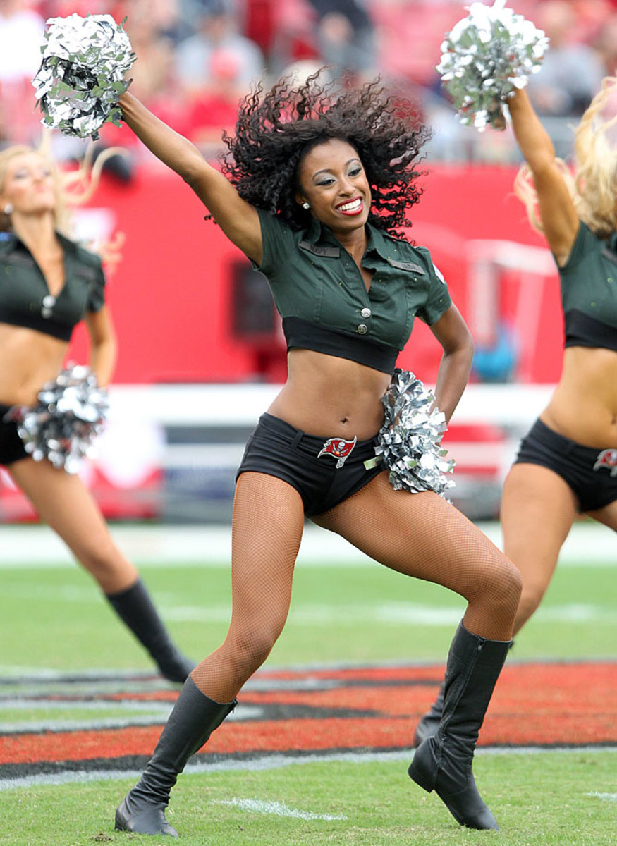 Tampa-Bay-Buccaneers-cheerleaders-357141109330_Falcons_at_Bucs.jpg