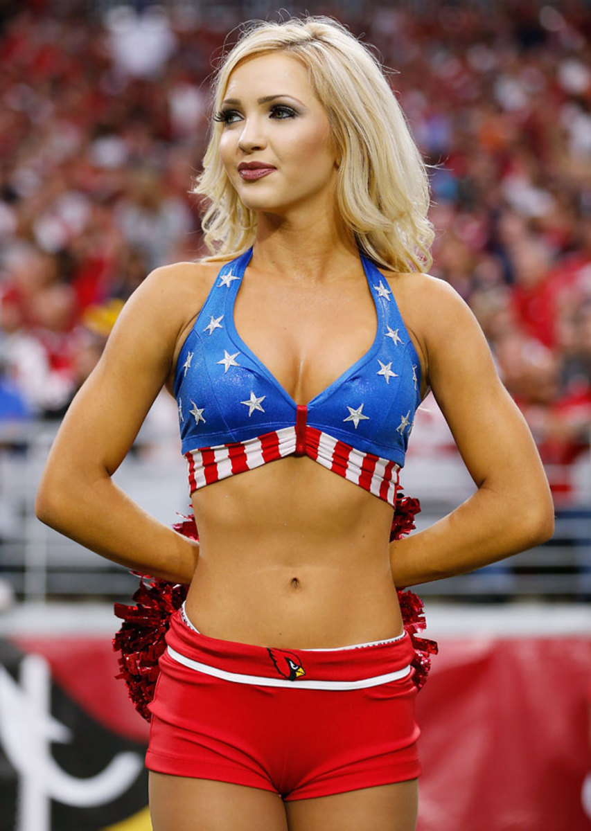 Arizona-Cardinals-cheerleaders-458710992.jpg