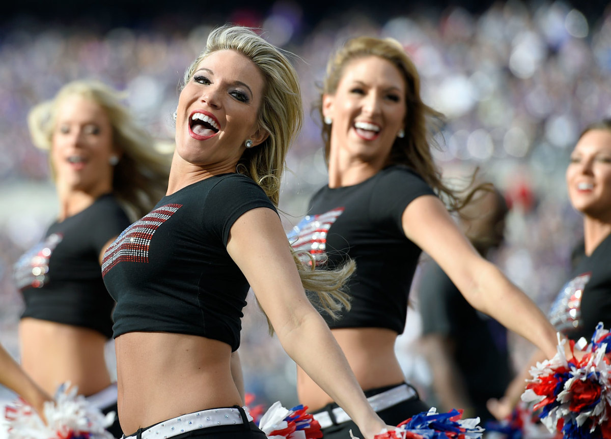 Baltimore-Ravens-cheerleaders-AP177662133263_10.jpg