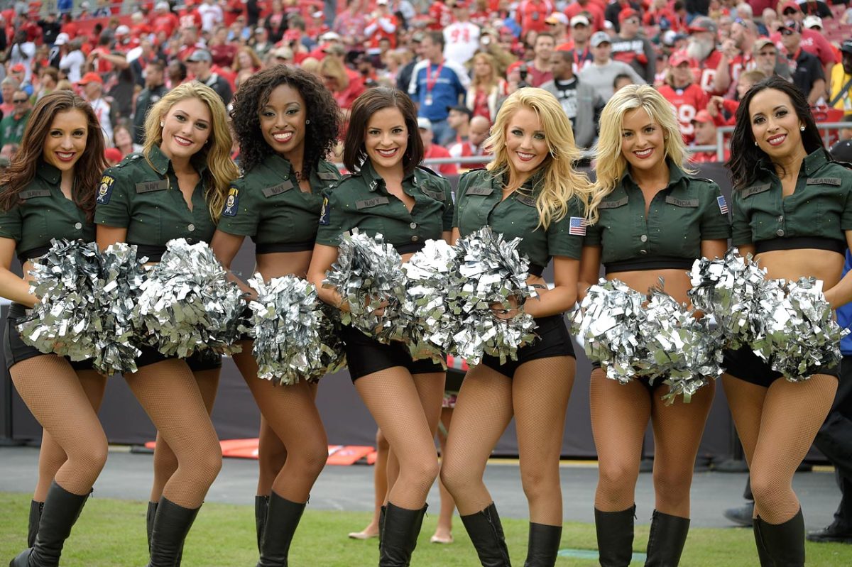 Tampa-Bay-Buccaneers-cheerleaders-AP905263344630_2.jpg