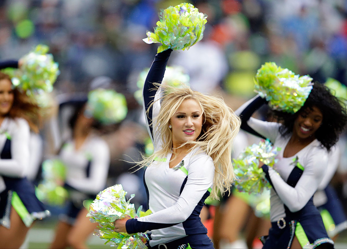 Seattle-Seahawks-Sea-Gals-cheerleaders-AP477350396638_0.jpg