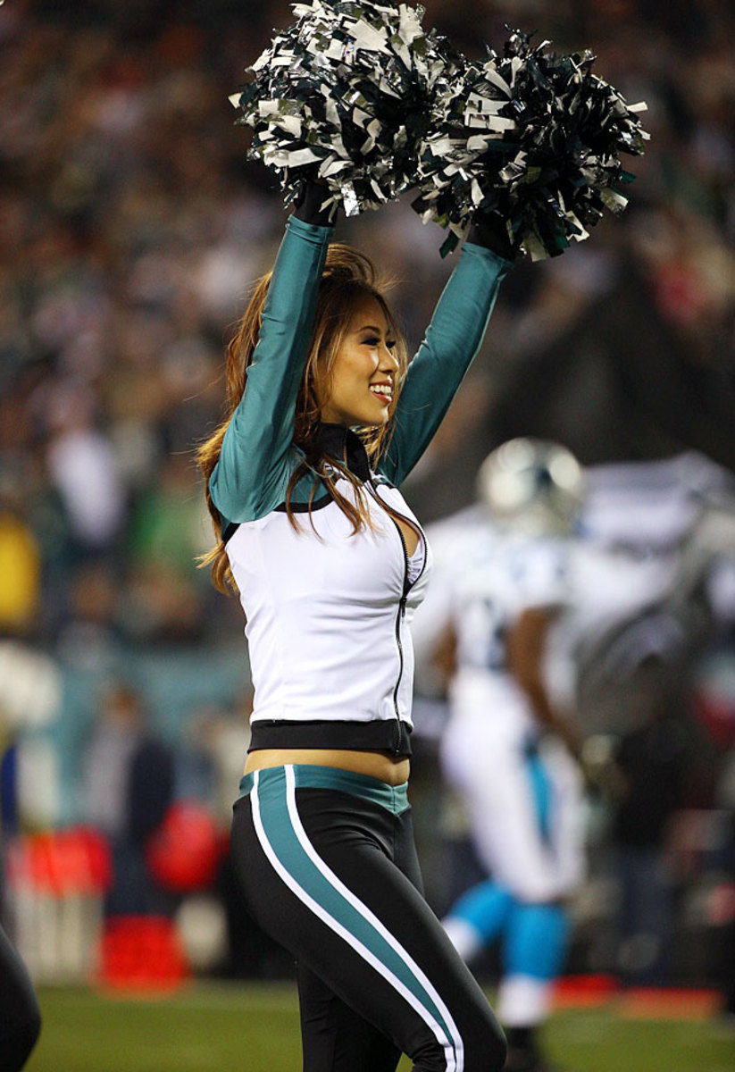 Philadelphia-Eagles-cheerleaders-X158923_TK1_0845.jpg