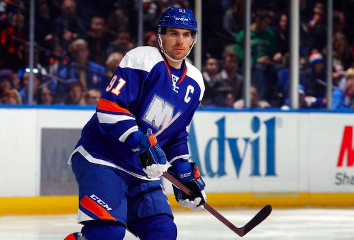 John Tavares Reaches Out to 11-Year-Old Heckled for Wearing Islanders Jersey - Sports Illustrated