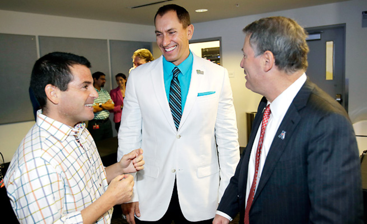 Nick Carparelli Jr. was influential in the creation of the Pinstripe Bowl and the Miami Beach Bowl.