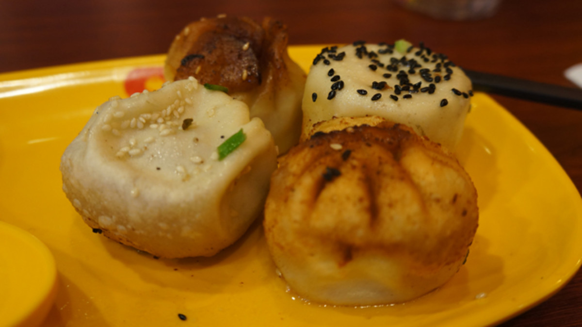 yangs dumplings.jpg