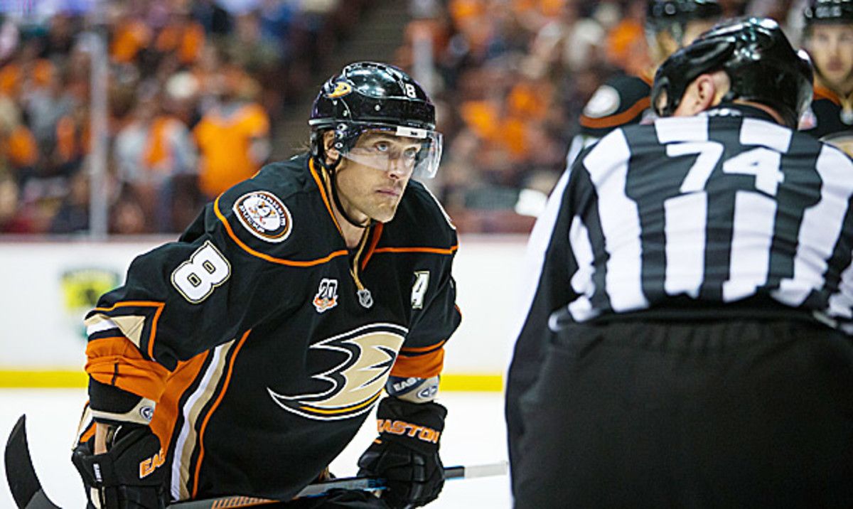 Teemu Selanne of the Anaheim Ducks