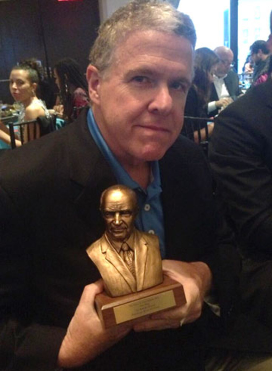 It’s a major award! Peter King with The MMQB’s Luce Award. (Jenny Vrentas)