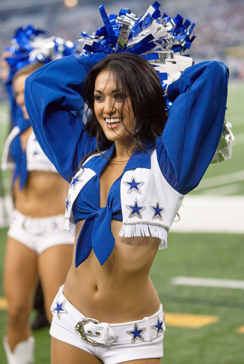 Dallas-Cowboys-cheerleaders-CBG140816206_Ravens_at_Cowboys.jpg