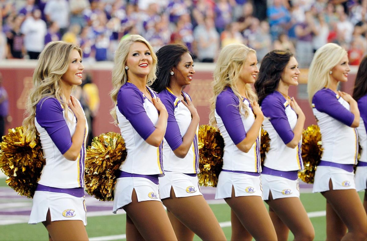 Minnesota-Vikings-cheerleaders-AP495051405465_3.jpg